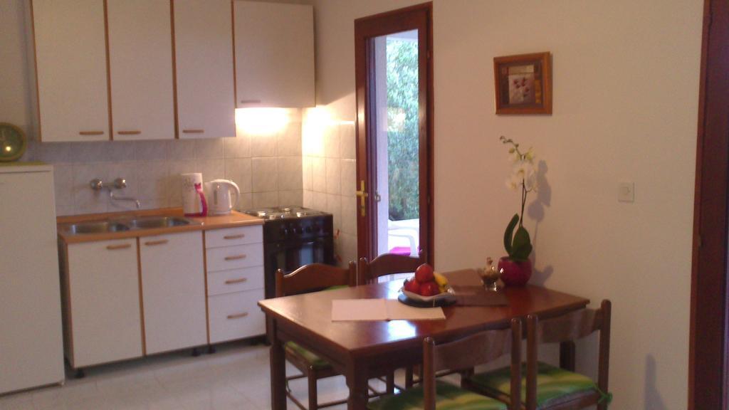 Holiday Home Oliveta Brela Rom bilde